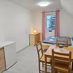 Almond Apartament *