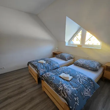 Almond Apartment *